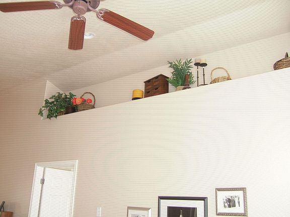 5th image of 1493 W 110 N Unit 3