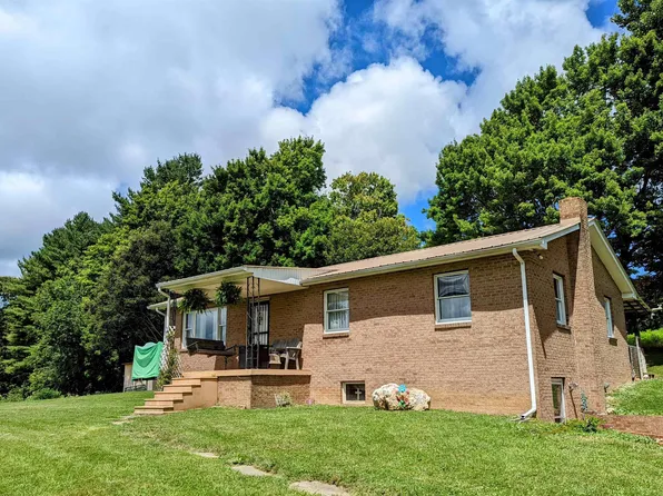 898 Loss Bent Rd NW, Riner, VA 24149