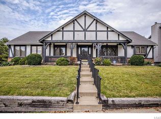133 Benedictine Ct, Florissant, MO 63031