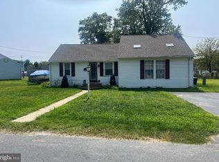 2915 Gladnor Rd, Pasadena, MD 21122