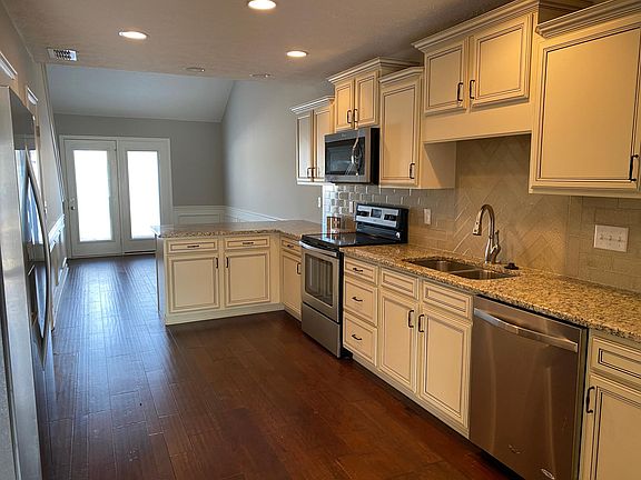 3rd image of 3338 Stormello Ln