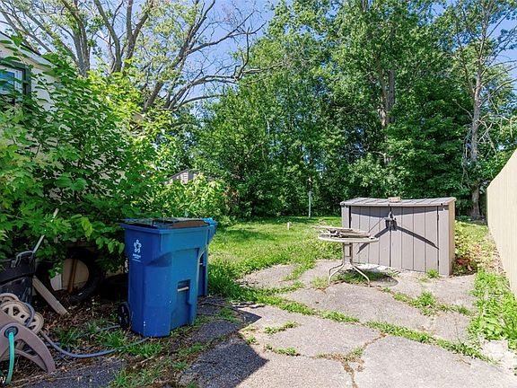 3rd image of 1128 W 19th St