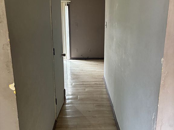 2nd image of 3305 Weeping Willow Ln