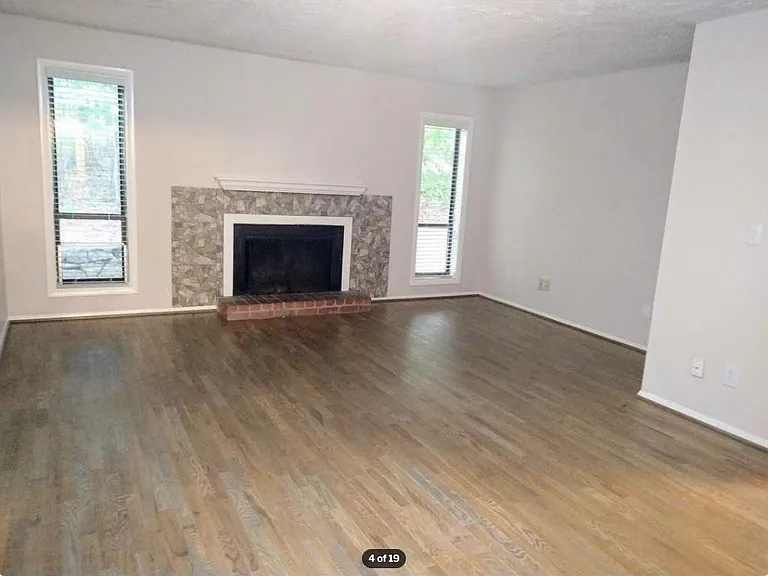 9400 Roberts Dr #2C — Photo 11