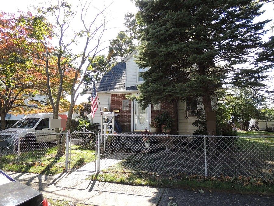 1st image of 2428 Lancaster St