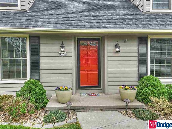 3rd image of 1108 N 121st St