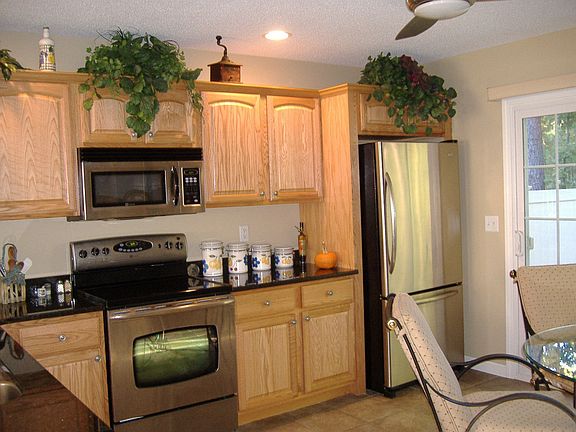 Fully Applianced Kitchen