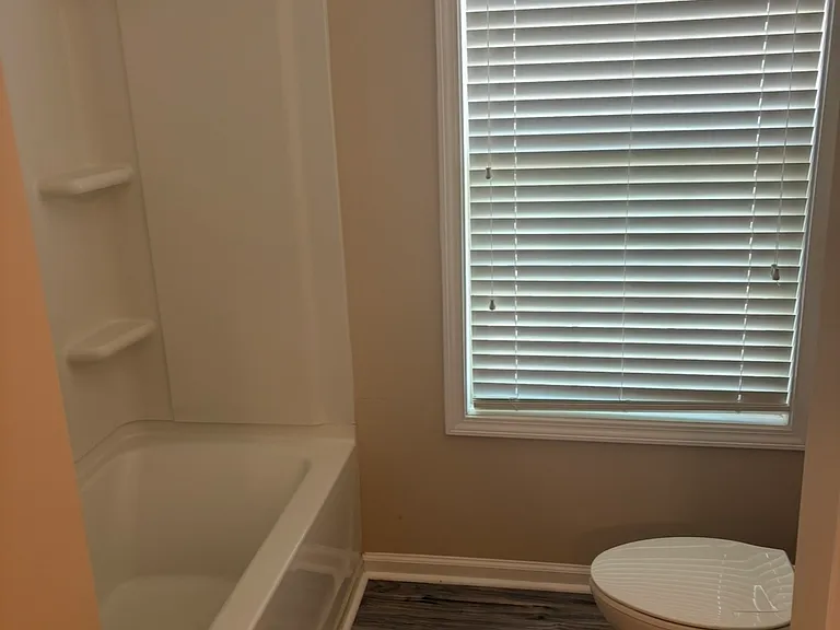 650 Collingsworth Ln — Photo 16