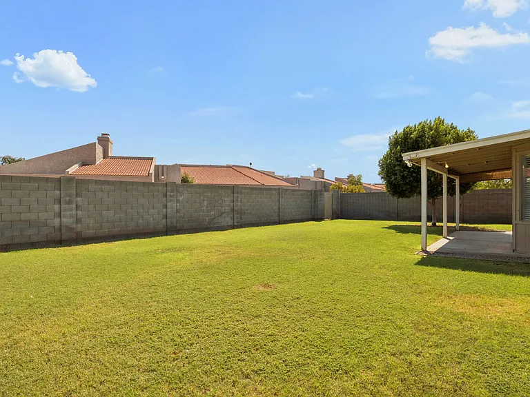 737 W El Prado Rd — Photo 27