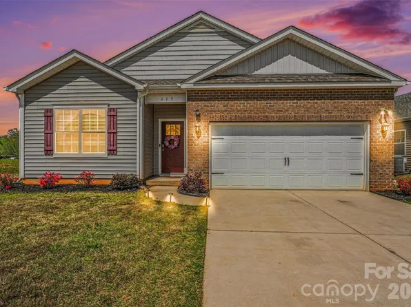 115 Old Home Rd, Statesville, NC 28677