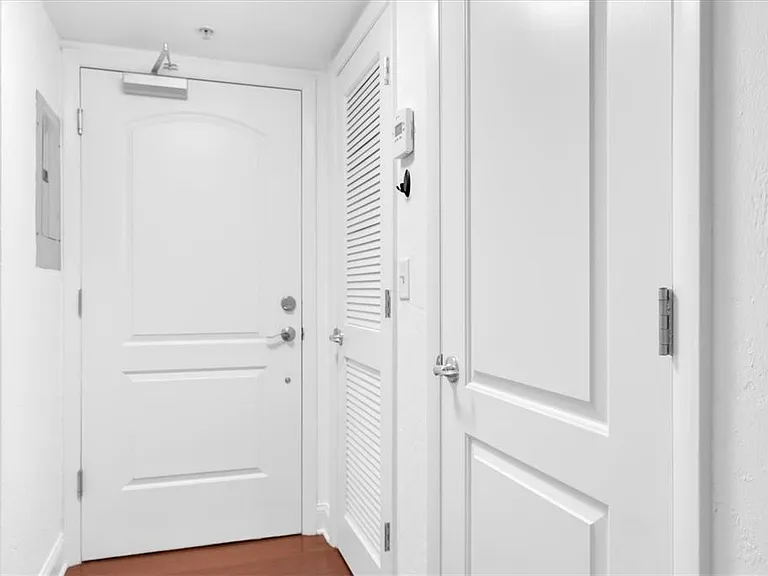 210 5th Ave S #403 — Photo 18