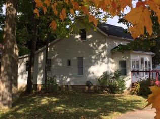 24 W Turner St, Mayville, MI 48744