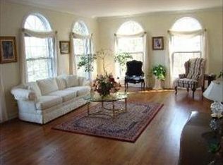 2120 Sunset Ridge Rd, Glenview, IL 60025