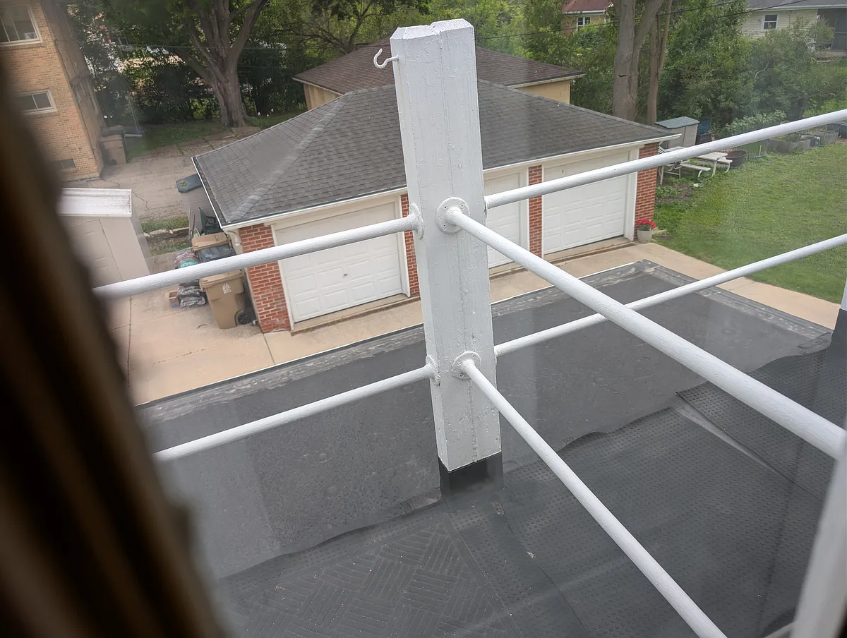 Building Photo - 1109 Haywood Dr #2