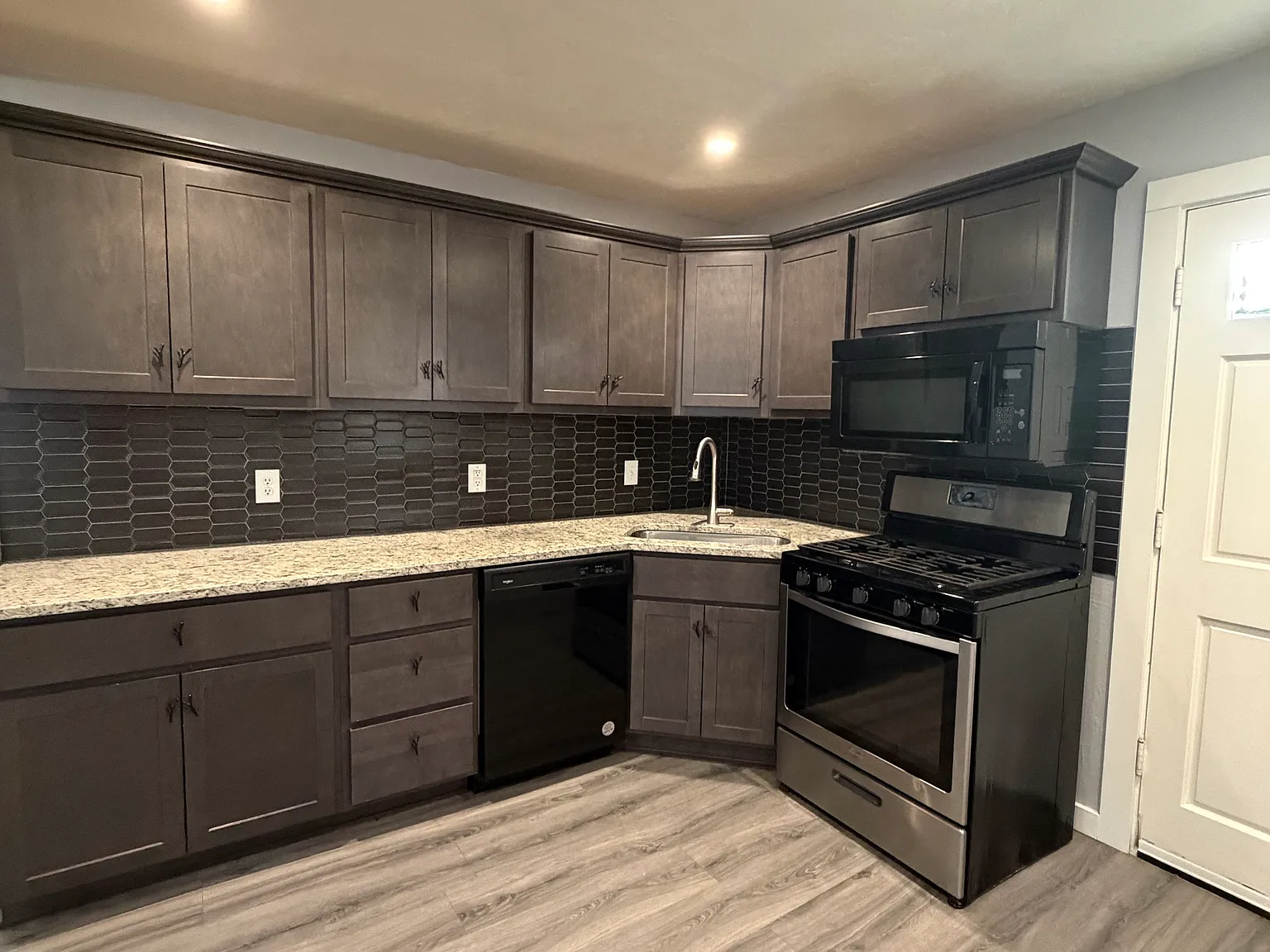 211 W. Jacob — Photo 2