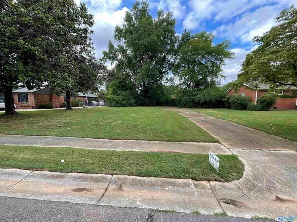 4411 Lakeview Dr, Huntsville, AL 35810