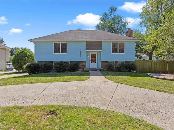 7807 Bel Ray Dr, Belton, MO 64012
