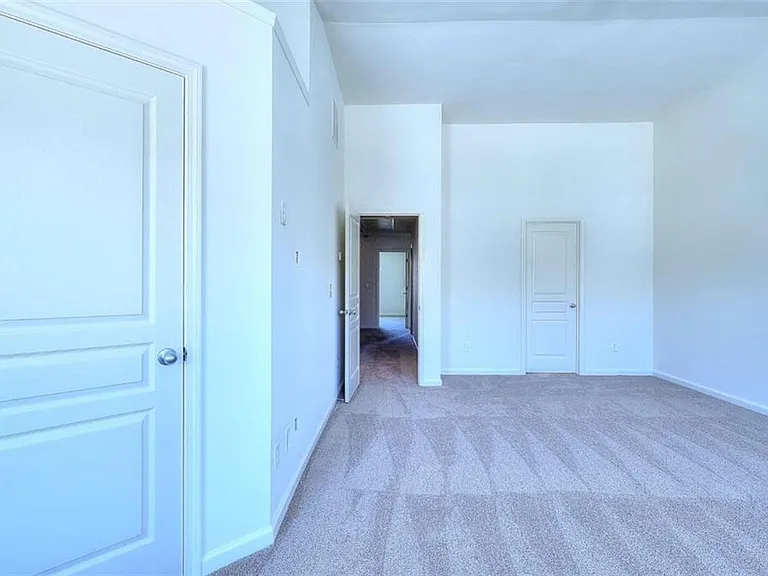 2658 Avanti Way — Photo 20