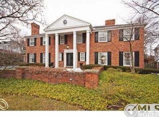 44 Kerby Rd, Grosse Pointe Farms, MI 48236