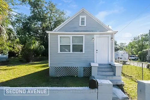 3403 Phoenix Ave Photo 1