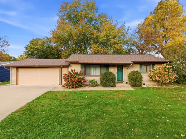 8806 S Sprinkle Rd, Portage, MI 49002