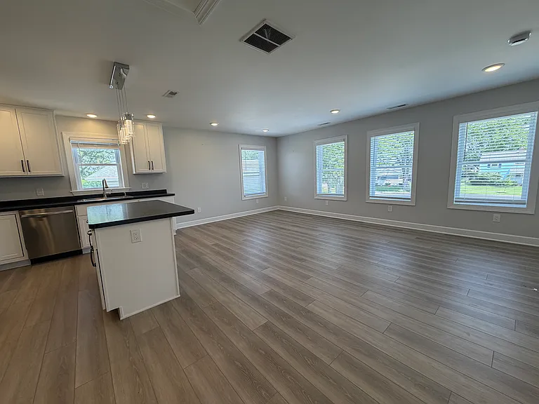 16 Wayside Ct — Photo 22