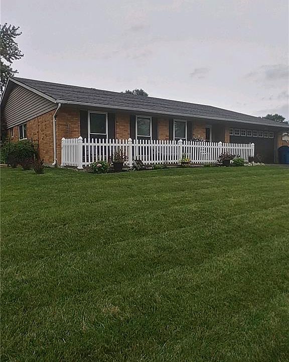 1st image of 6883 Locustview Dr