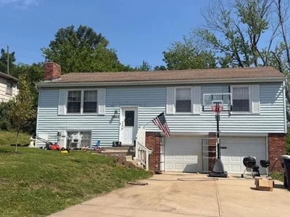 7624 E 75th St, Kansas City, MO 64138