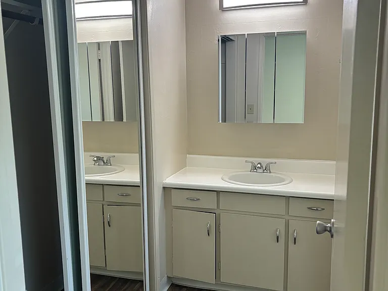 2750 Joseph Ave #J04 — Photo 5