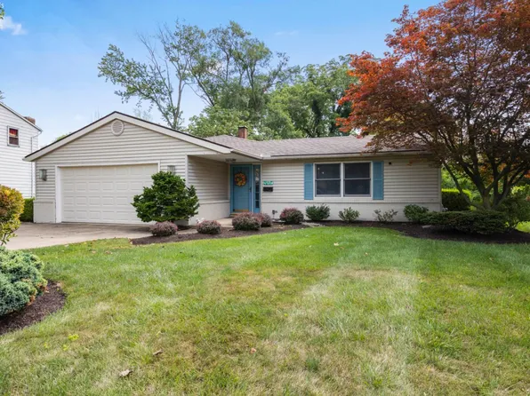 823 Salem Dr, Huron, OH 44839
