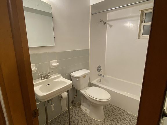 3rd image of 4201 Rocky River Dr #11006530