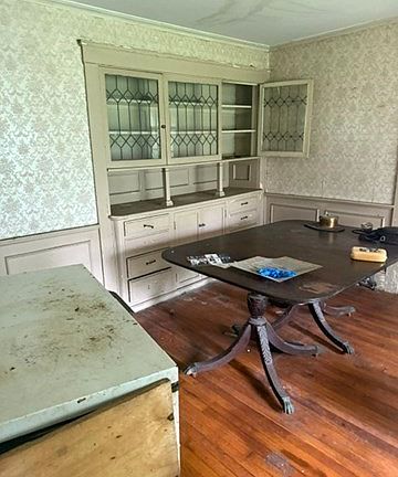 4th image of 54 Midland St