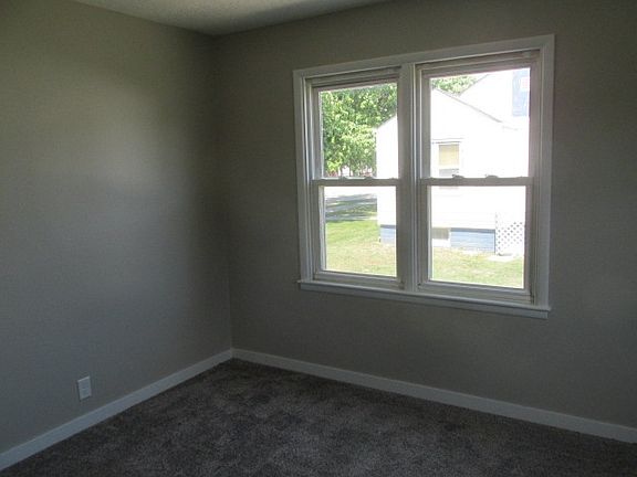 5th image of 1717 B Ave