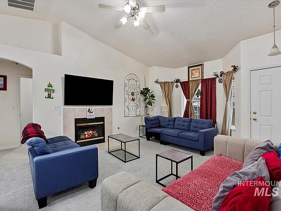 4th image of 526 E Dooley Ct