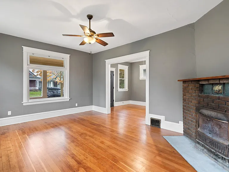 1728 W 11th Ave — Photo 8