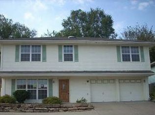 309 Fawn Valley Ct, Lansing, KS 66043