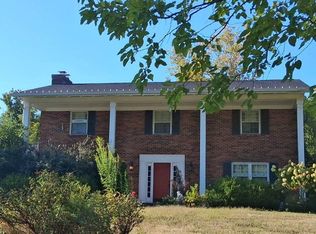 7420 View Place Dr, Cincinnati, OH 45224