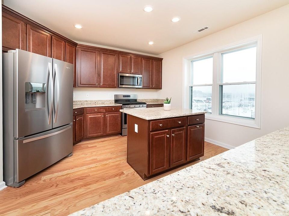 1st image of 120 University Ave #2306
