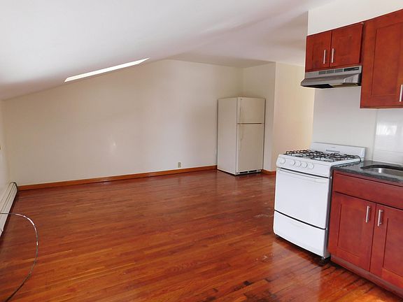 4th image of 1305A 128th St APT 3