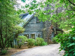 221 Cherokee Path Way, Sevierville, TN 37876