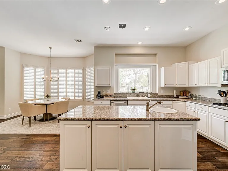 8901 Robinson Ridge Dr — Photo 32