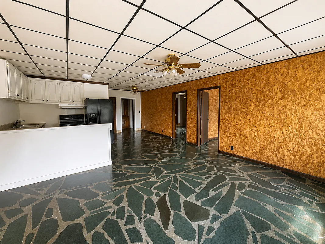 2 bed, 1.0 bath, 1042 sqft, $930 — Photo 3