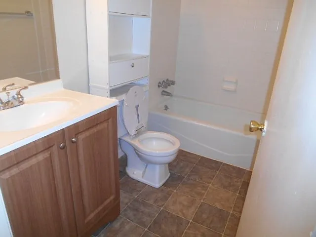 905 W Pine St #A — Photo 12