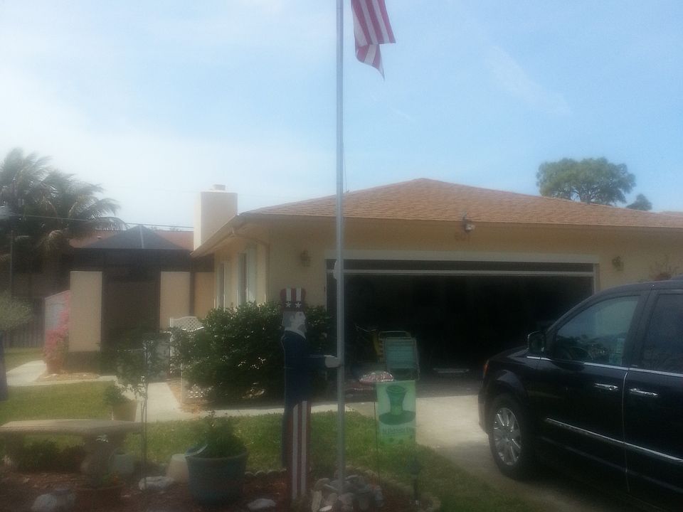 1st image of 601 Forest Ave