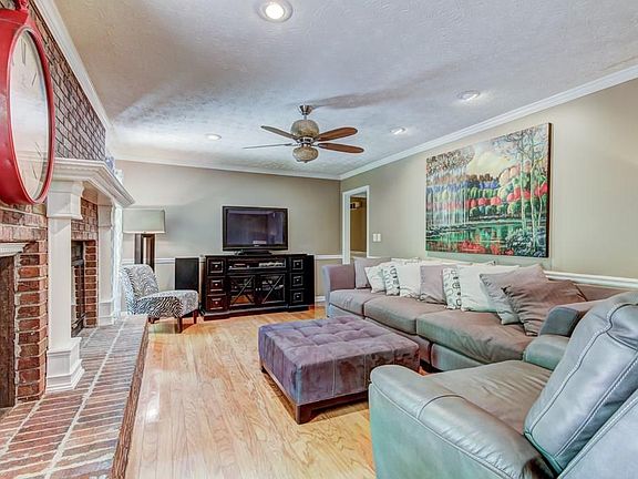 2nd image of 133 Knotts Landing Dr