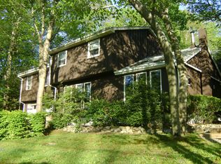 20 Hampton Rd, Hewitt, NJ 07421