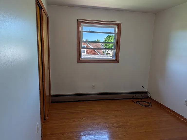 175 Victory Ave — Photo 8
