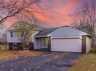 207 Darla Dr, Brockport, NY 14420