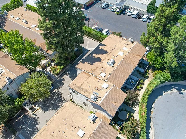 7100 Balboa Blvd #803 — Photo 43