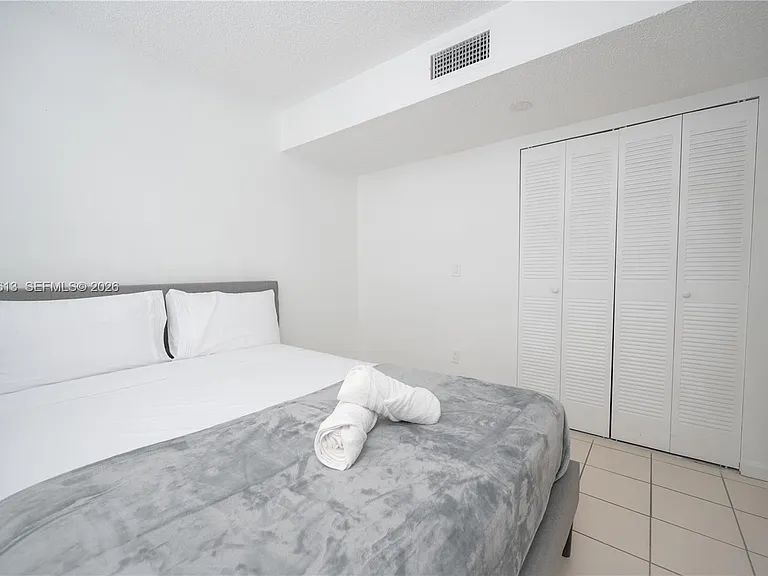 500 NE 26th St #2C — Photo 20